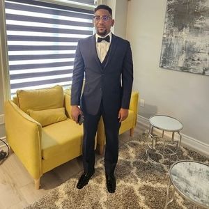 Meet your Posher, Derick